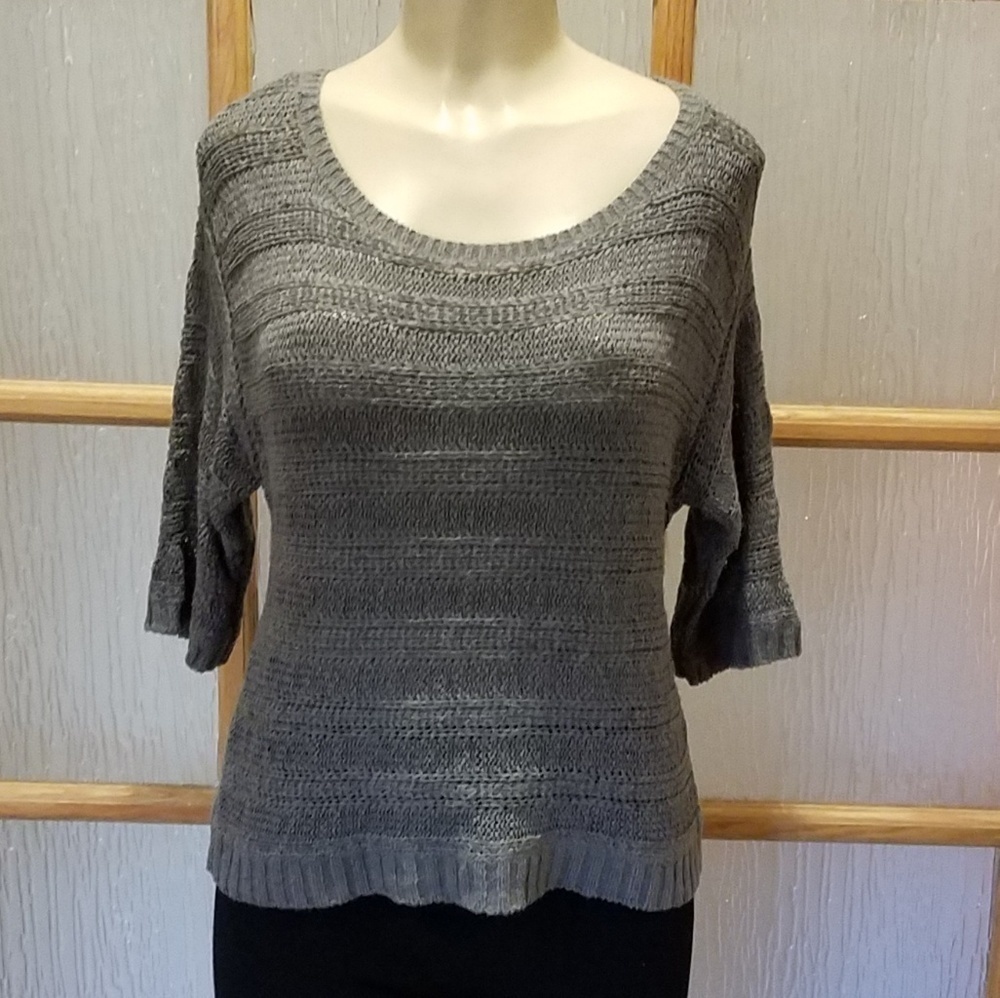 LOVE by Design Gray Scoopneck Sweater